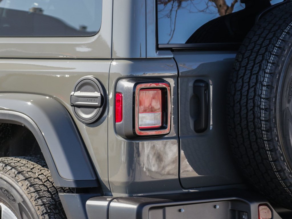 2023 Jeep Wrangler Sahara in Ajax, Ontario at Lakeridge Auto Gallery - 6 - w1024h768px