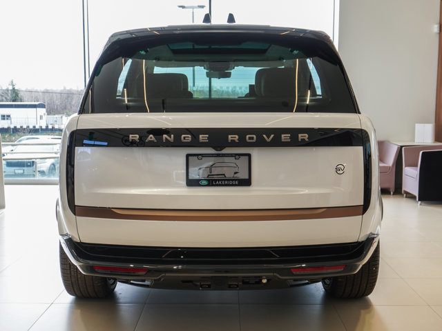 2024 Land Rover Range Rover P615 SV LWB in Ajax, Ontario at Lakeridge Auto Gallery - 2 - w1024h768px