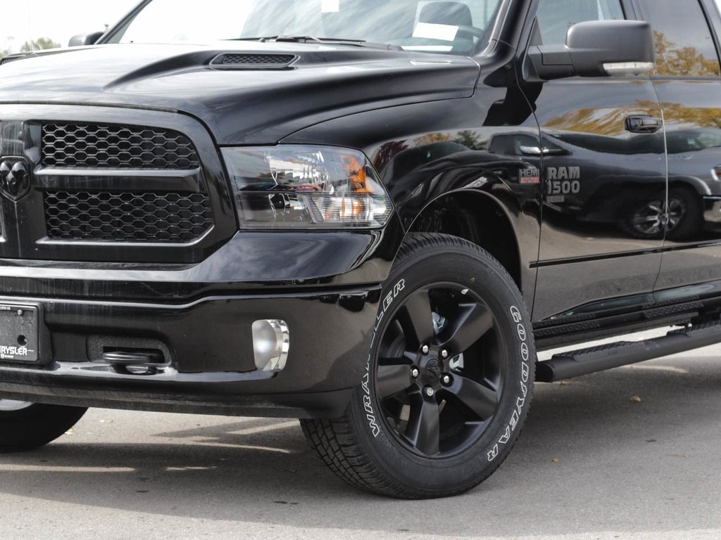 2022 Ram 1500 Classic SLT in Ajax, Ontario at Lakeridge Auto Gallery - 7 - w1024h768px