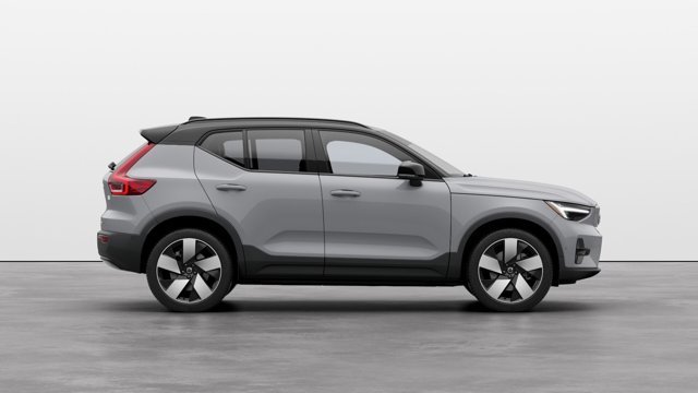 2024 Volvo XC40 Recharge Pure Electric Ultimate in Ajax, Ontario at Volvo Cars Lakeridge - 2 - w1024h768px