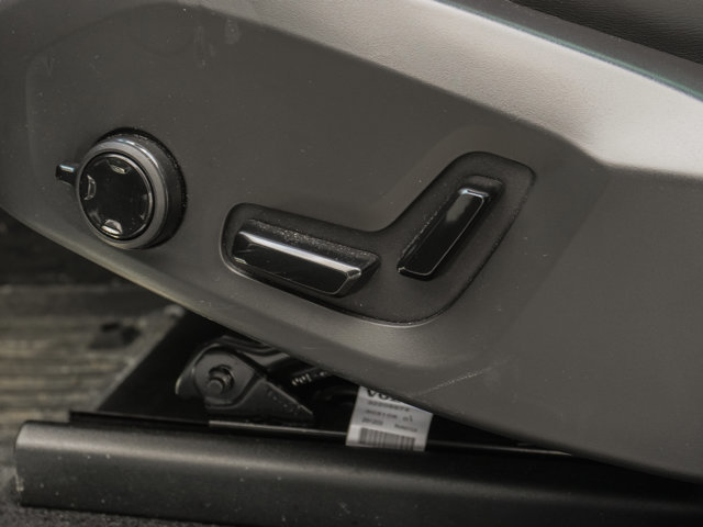 2022 Volvo XC60 Recharge Plug-In Hybrid Inscription in Ajax, Ontario at Volvo Cars Lakeridge - 19 - w1024h768px