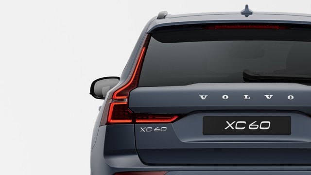 2024 Volvo XC60 Plus Dark Theme in Ajax, Ontario at Lakeridge Auto Gallery - 7 - w1024h768px