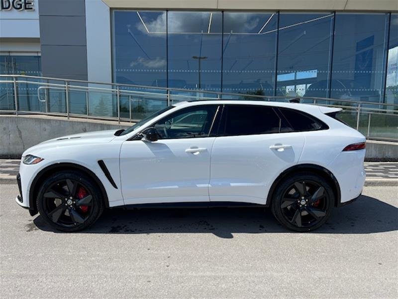 2024 Jaguar F-PACE P 550 SVR in Ajax, Ontario at Lakeridge Auto Gallery - 11 - w1024h768px