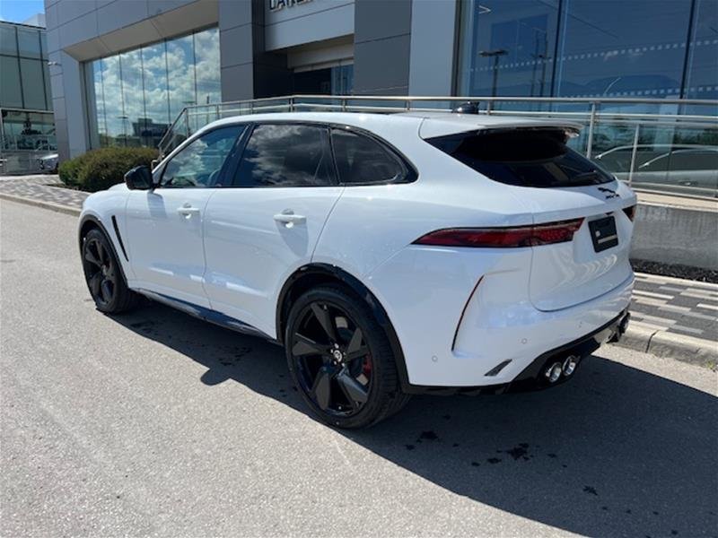 2024 Jaguar F-PACE P 550 SVR in Ajax, Ontario at Lakeridge Auto Gallery - 12 - w1024h768px