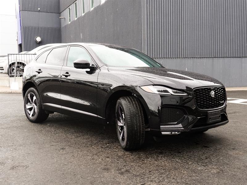 2025 Jaguar F-PACE P250 R-Dynamic S Auto in Ajax, Ontario at Lakeridge Auto Gallery - 4 - w1024h768px