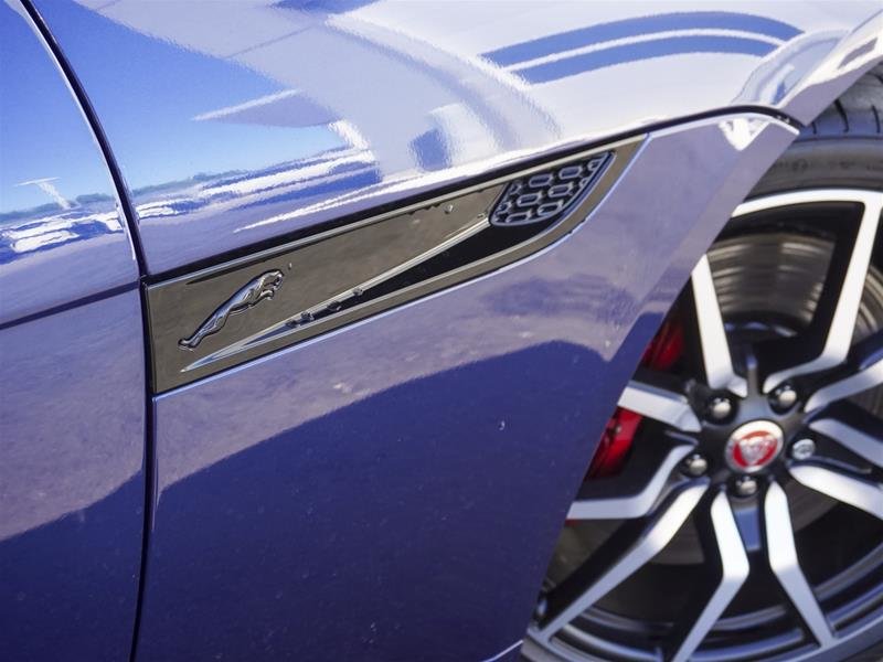 2023 Jaguar F-TYPE Coupe P575 R AWD in Ajax, Ontario at Lakeridge Auto Gallery - 10 - w1024h768px