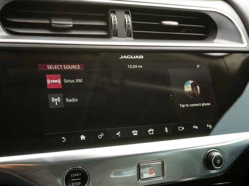 2019 Jaguar I-PACE SE in Ajax, Ontario at Lakeridge Auto Gallery - 6 - w1024h768px