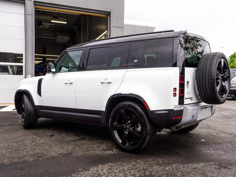 2021 Land Rover Defender 110 P400 SE in Ajax, Ontario at Lakeridge Auto Gallery - 21 - w1024h768px