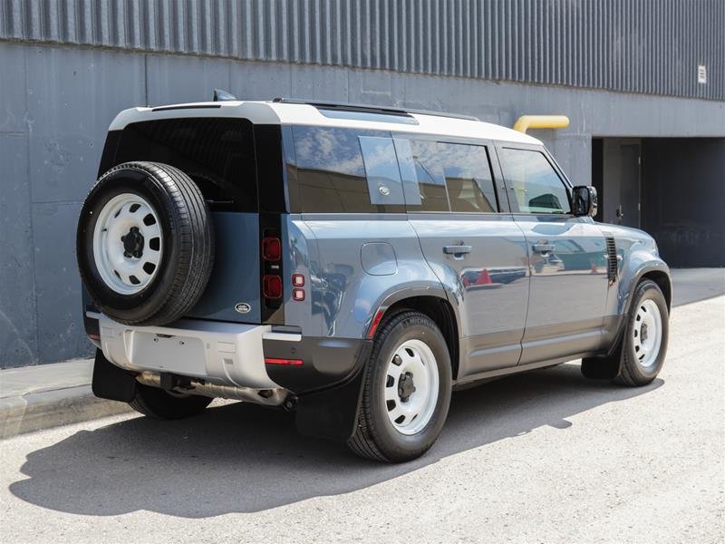 2022 Land Rover Defender 110 P300 S in Ajax, Ontario at Lakeridge Auto Gallery - 3 - w1024h768px