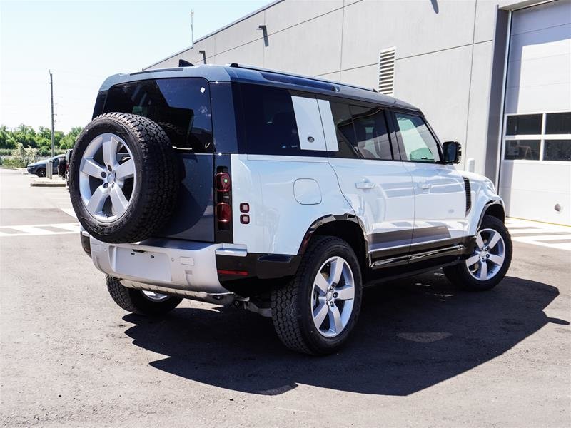 2024 Land Rover Defender 110 P300 S in Ajax, Ontario at Lakeridge Auto Gallery - 15 - w1024h768px