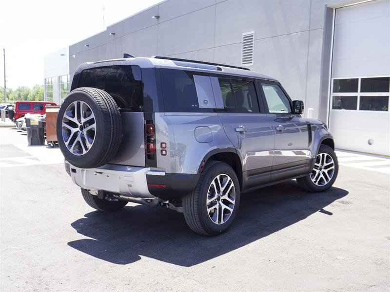 2024 Land Rover Defender 110 P300 S in Ajax, Ontario at Lakeridge Auto Gallery - 20 - w1024h768px