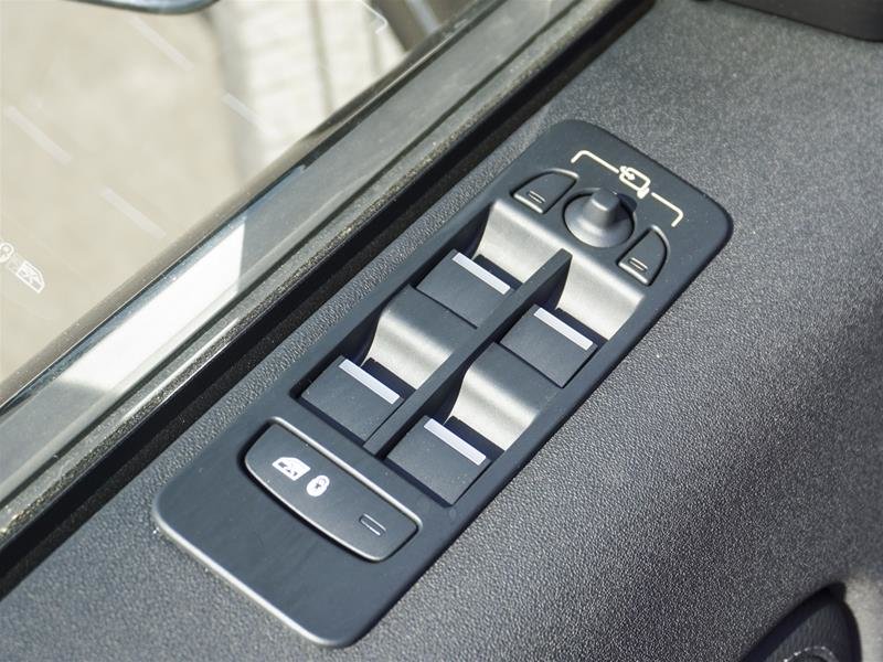 2024 Land Rover DISCOVERY SPORT P250 Dynamic SE in Ajax, Ontario at Lakeridge Auto Gallery - 14 - w1024h768px
