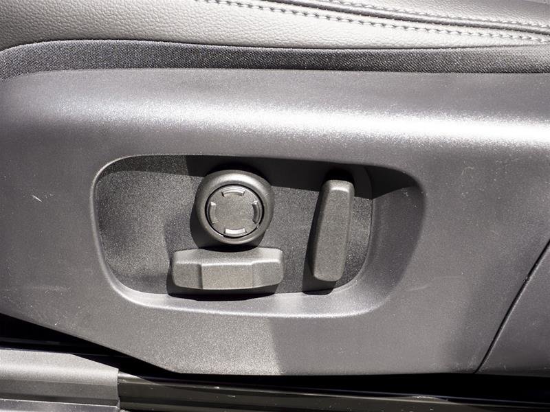 2024 Land Rover DISCOVERY SPORT P250 Dynamic SE in Ajax, Ontario at Lakeridge Auto Gallery - 13 - w1024h768px