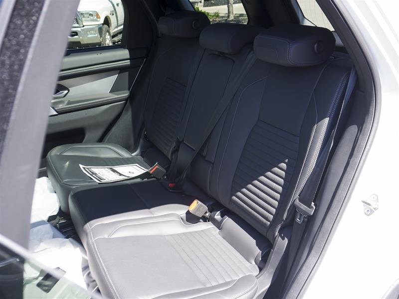 2024 Land Rover DISCOVERY SPORT P250 Dynamic HSE in Ajax, Ontario at Lakeridge Auto Gallery - 8 - w1024h768px