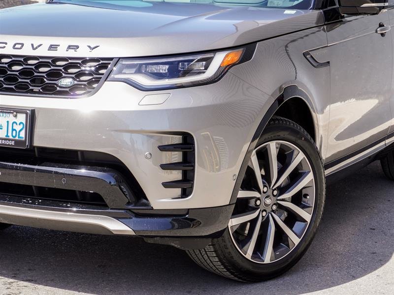 2024 Land Rover Discovery P 300 Dynamic SE in Ajax, Ontario at Lakeridge Auto Gallery - 19 - w1024h768px