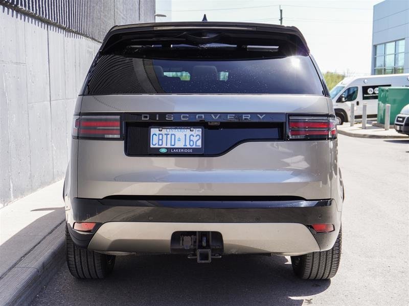 2024 Land Rover Discovery P 300 Dynamic SE in Ajax, Ontario at Lakeridge Auto Gallery - 5 - w1024h768px