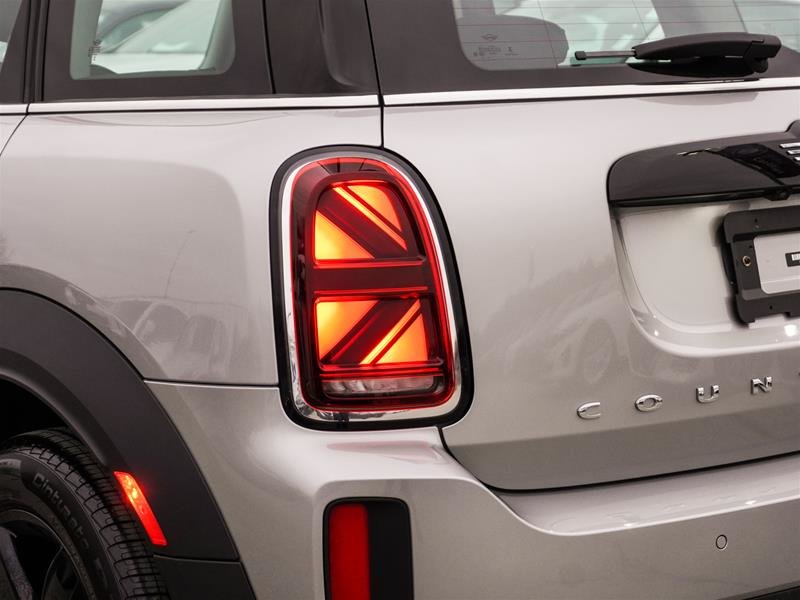 2024 MINI COOPER Countryman ALL4 in Ajax, Ontario at Lakeridge Auto Gallery - 10 - w1024h768px