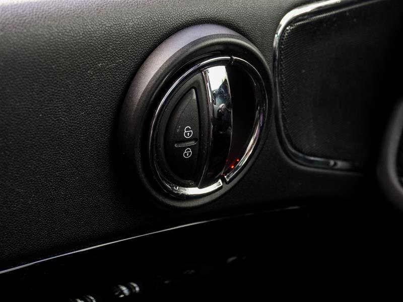 2021 MINI John Cooper Works Countryman ALL4 in Ajax, Ontario at Lakeridge Auto Gallery - 19 - w1024h768px