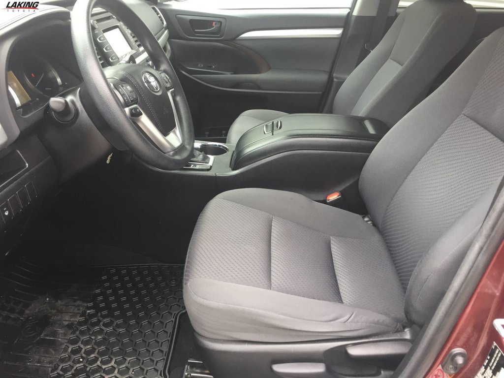 Laking Toyota 2016 Toyota Highlander LE AWD 3rd ROW SEATING "QUIET AND SMOOTH" 24954A