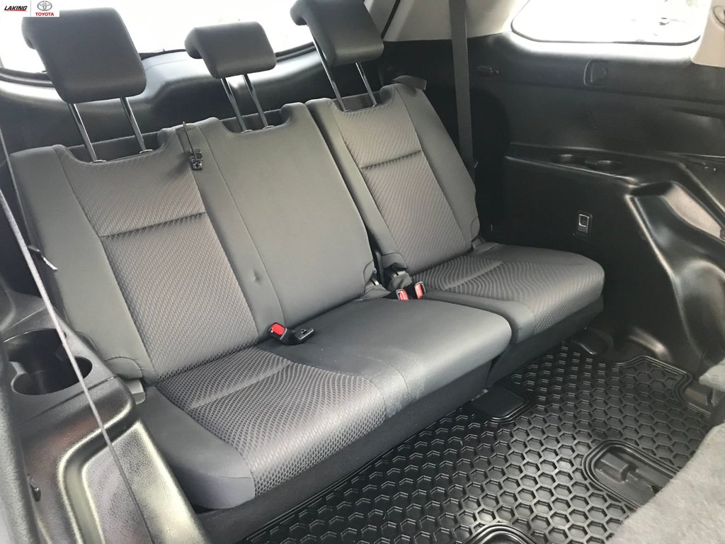 Laking Toyota | 2018 Toyota Highlander LE AWD 3rd Row Seating JUST RIGHT | #26673A