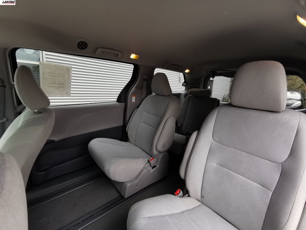 Laking Toyota 2019 Toyota Sienna CE 3rd Row Seating