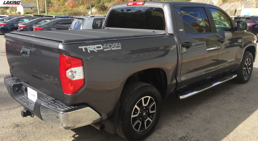 Laking Toyota | 2017 Toyota Tundra SR5 Plus CREW MAX 4X4 'Tremendous