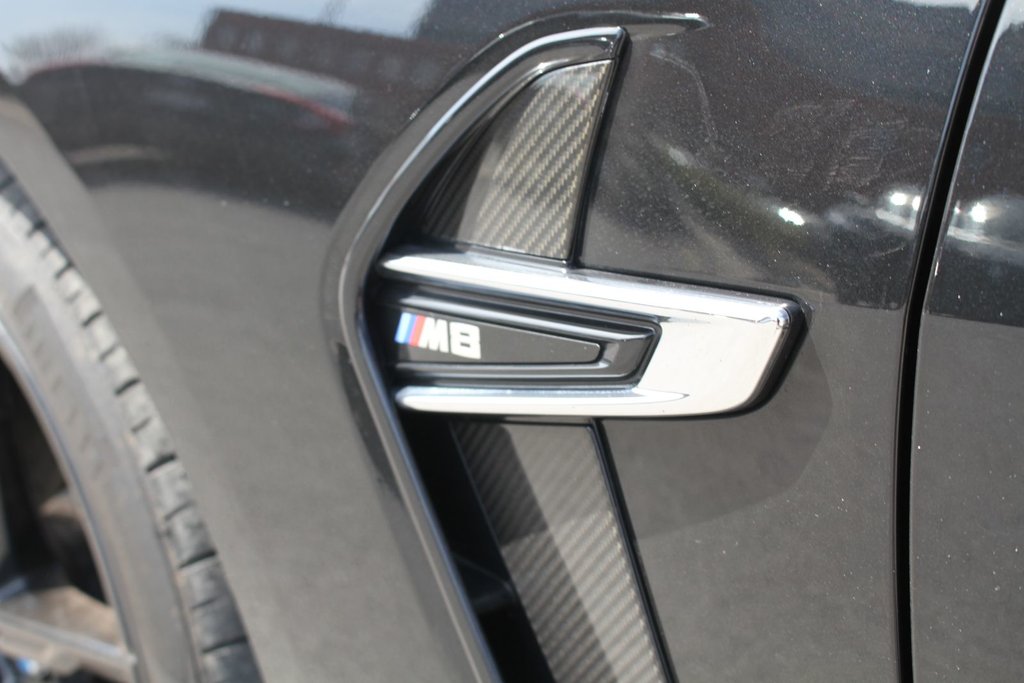 2020 BMW M8 Coupe in Gatineau, Quebec - 8 - w1024h768px