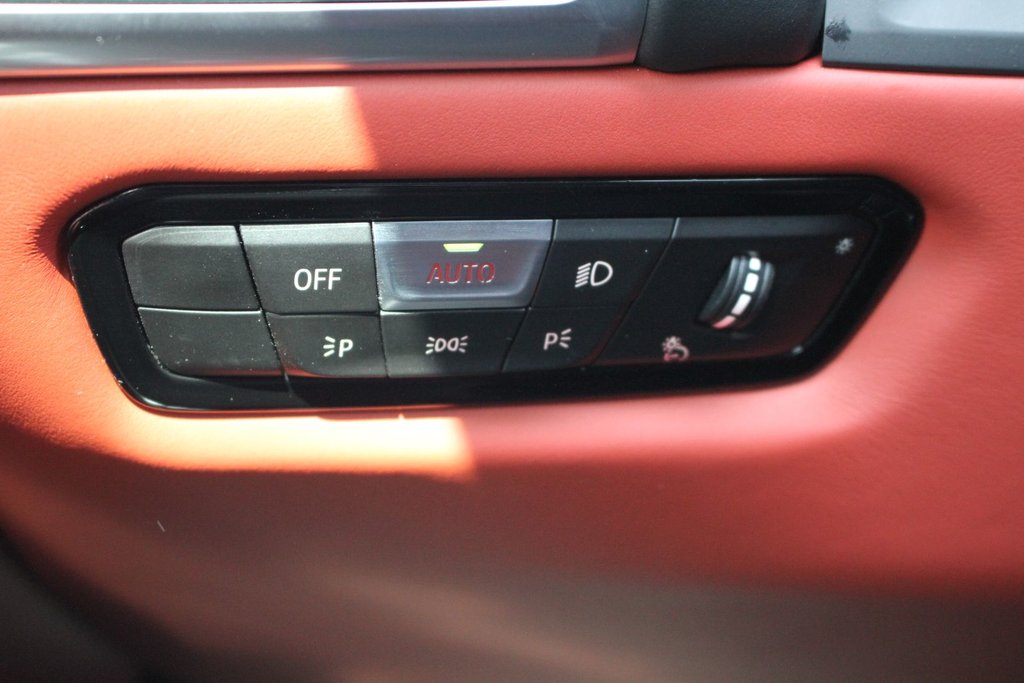 2020 BMW M8 Coupe in Gatineau, Quebec - 17 - w1024h768px