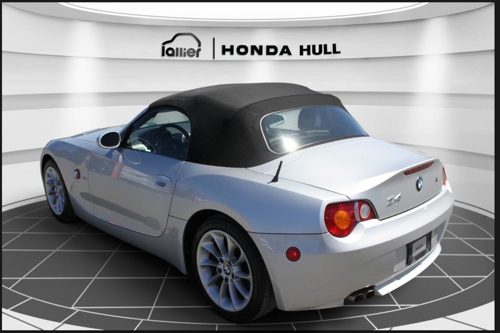 2004 BMW Z4 2.5i Roadster in Montréal, Quebec - 6 - w1024h768px