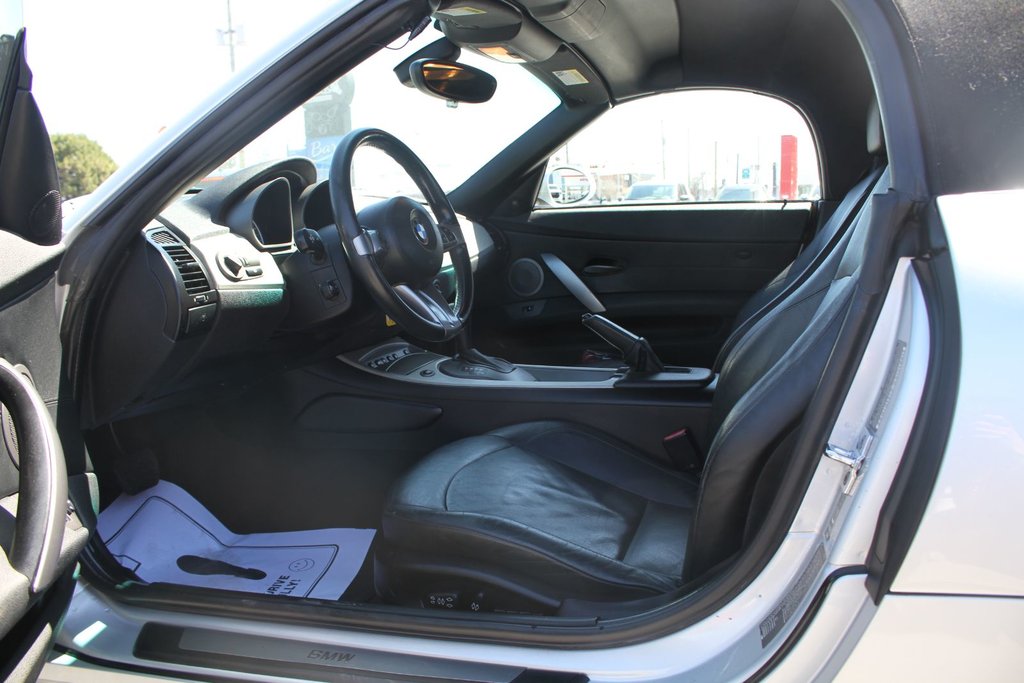 2004 BMW Z4 2.5i Roadster in Montréal, Quebec - 7 - w1024h768px
