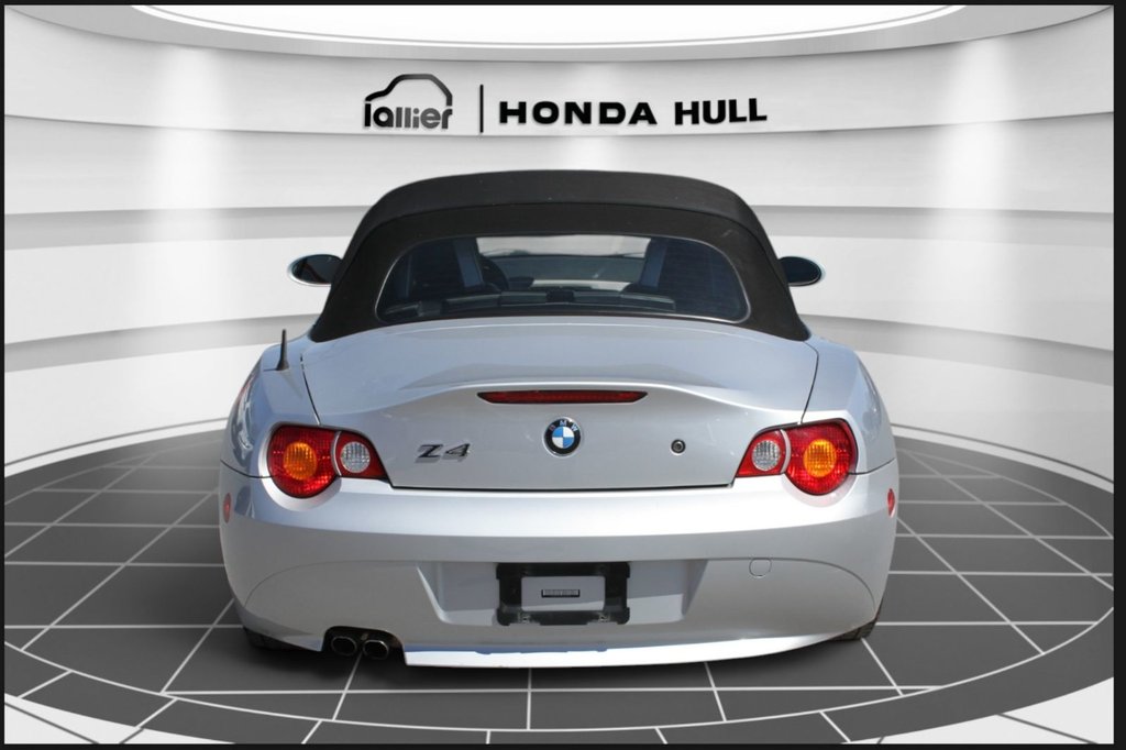 2004 BMW Z4 2.5i Roadster in Montréal, Quebec - 3 - w1024h768px