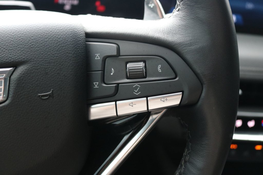 2025 Cadillac CT5 Premium Luxury in Montréal, Quebec - 13 - w1024h768px
