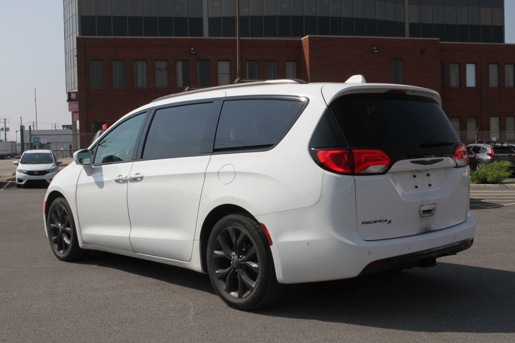 2019 Chrysler Pacifica Touring Plus in Gatineau, Quebec - 3 - w1024h768px