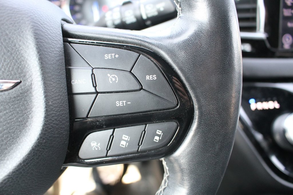 2019 Chrysler Pacifica Touring Plus in Gatineau, Quebec - 14 - w1024h768px