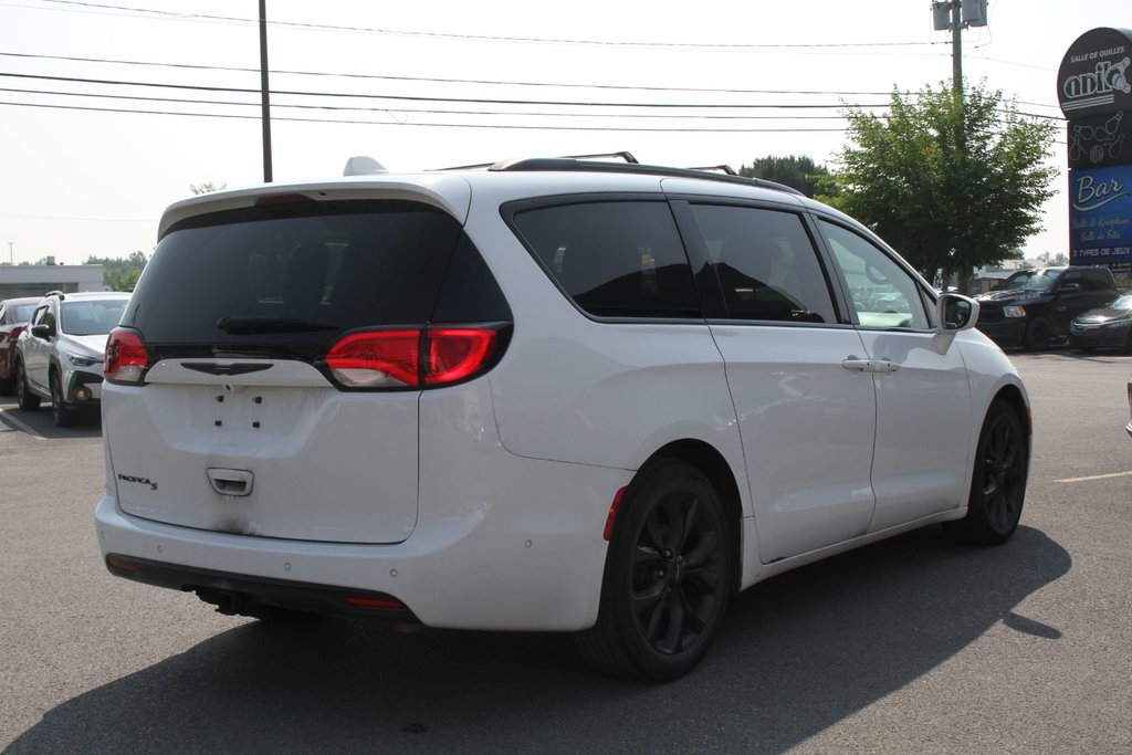 2019 Chrysler Pacifica Touring Plus in Gatineau, Quebec - 5 - w1024h768px
