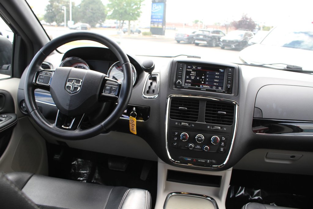 Dodge Grand Caravan SXT | Premium Plus 2015 à , Québec - 11 - w1024h768px