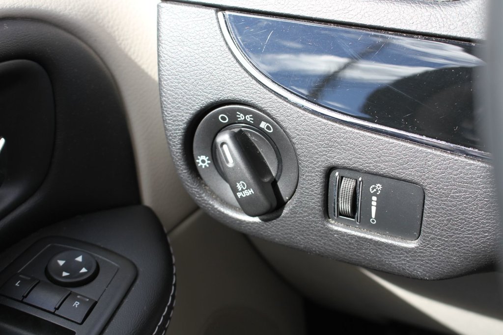 Dodge Grand Caravan SXT | Premium Plus 2015 à , Québec - 15 - w1024h768px