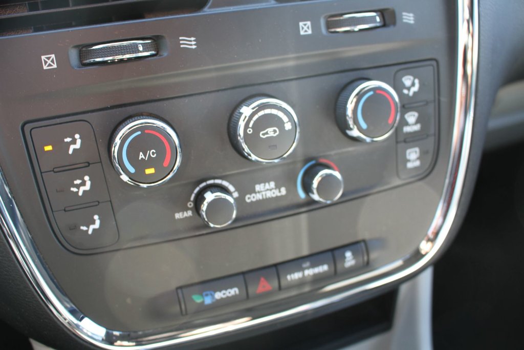 2015 Dodge Grand Caravan SXT | Premium Plus in Gatineau, Quebec - 16 - w1024h768px