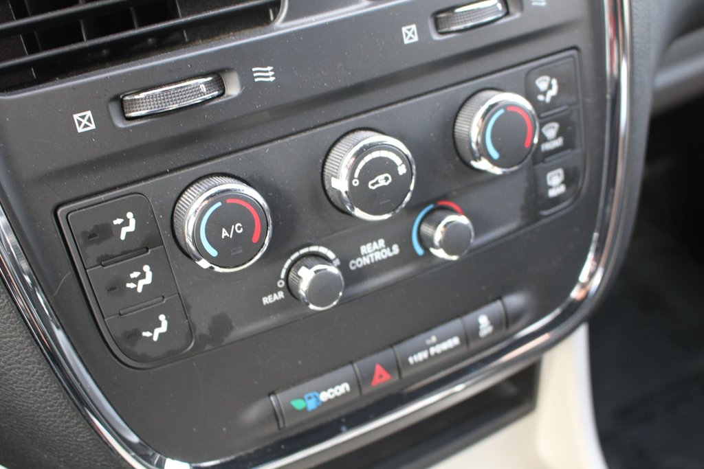 Dodge Grand Caravan SXT | Premium Plus 2015 à , Québec - 17 - w1024h768px