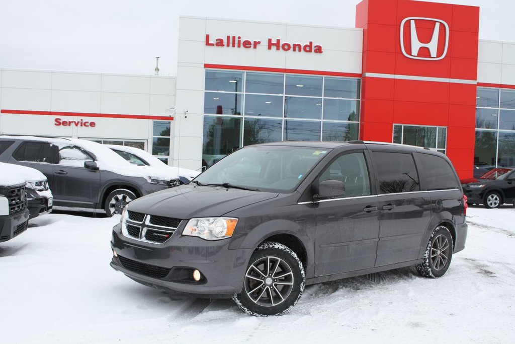 2017 Dodge Grand Caravan SE PLUS in Gatineau, Quebec - 1 - w1024h768px