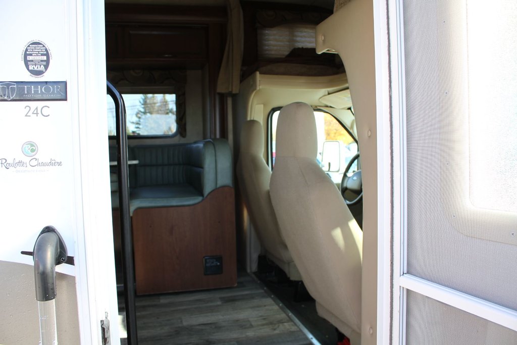 2014 Ford E-350 Super Duty Four Winds/Thor 24C in Gatineau, Quebec - 11 - w1024h768px