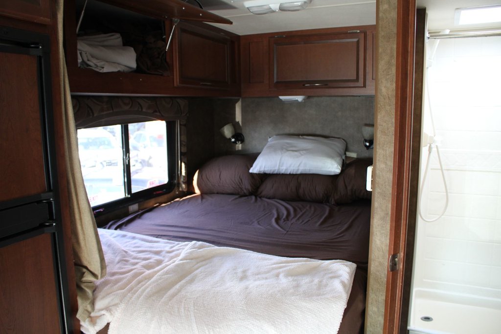 2014 Ford E-350 Super Duty Four Winds/Thor 24C in Gatineau, Quebec - 42 - w1024h768px