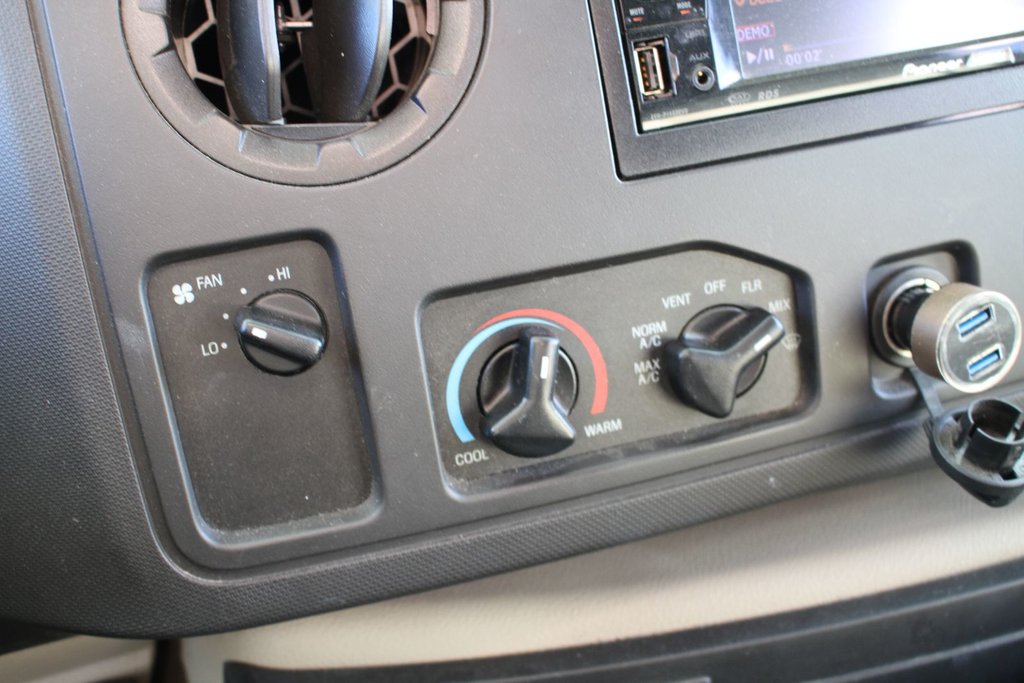 2014 Ford E-350 Super Duty Four Winds/Thor 24C in Gatineau, Quebec - 18 - w1024h768px