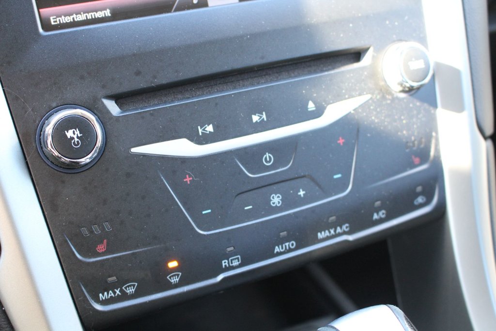 2015 Ford Fusion SE in Gatineau, Quebec - 16 - w1024h768px