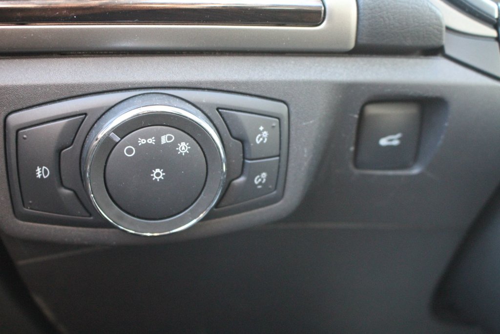 2015 Ford Fusion SE in Gatineau, Quebec - 13 - w1024h768px