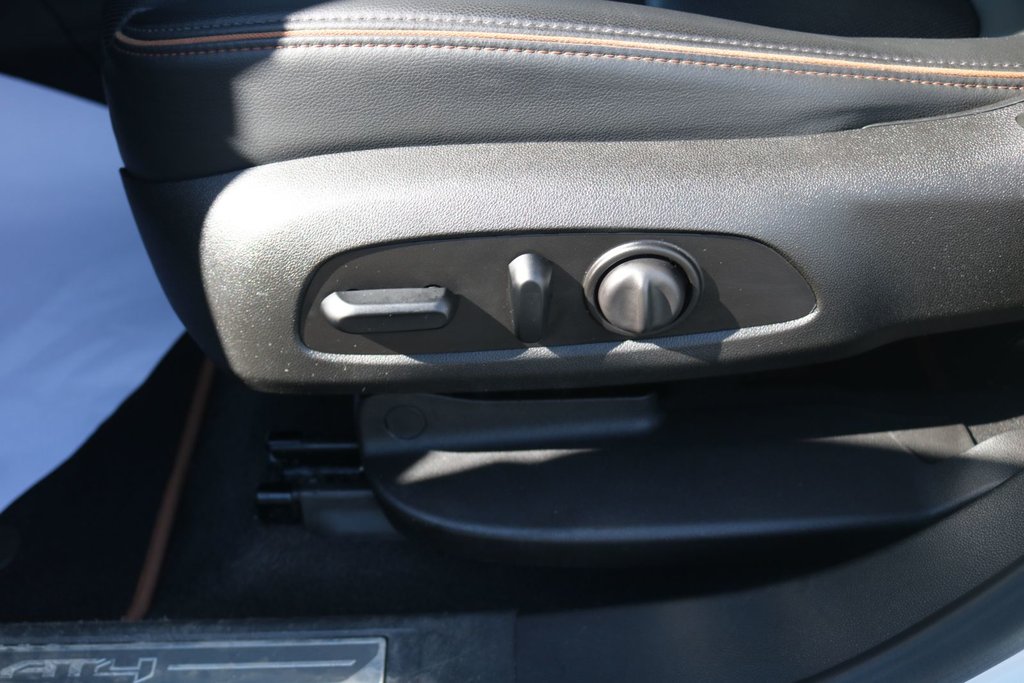 2021 GMC Acadia AT4 in Montréal, Quebec - 24 - w1024h768px