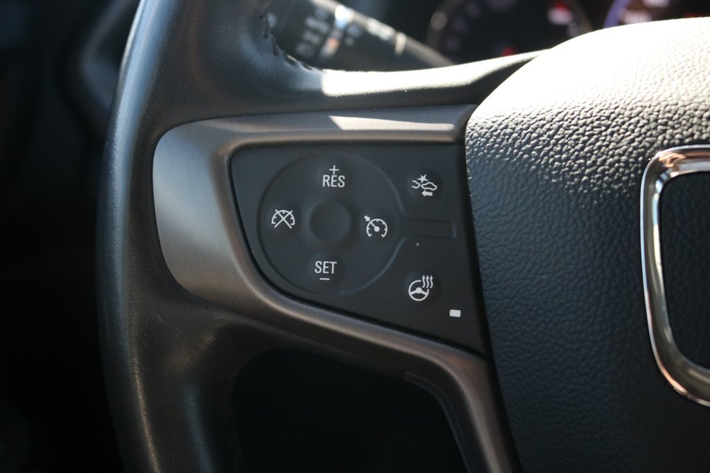 2021 GMC Acadia AT4 in Montréal, Quebec - 14 - w1024h768px