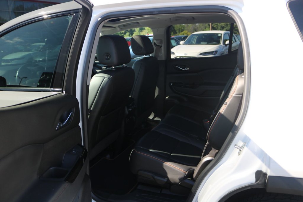 2021 GMC Acadia AT4 in Montréal, Quebec - 8 - w1024h768px