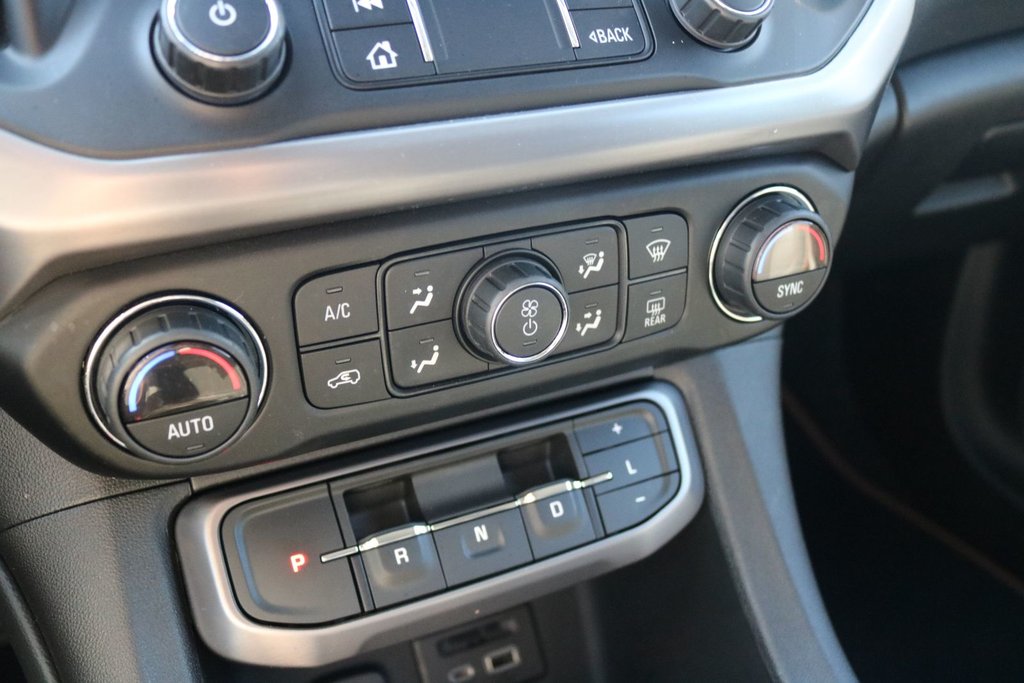 2021 GMC Acadia AT4 in Montréal, Quebec - 20 - w1024h768px