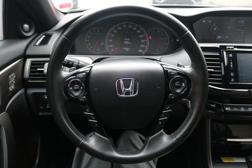 Honda Accord Coupe Touring 2016 à Gatineau, Québec - 10 - w1024h768px